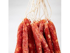 腊肠吃起来有酸味是什么回事？